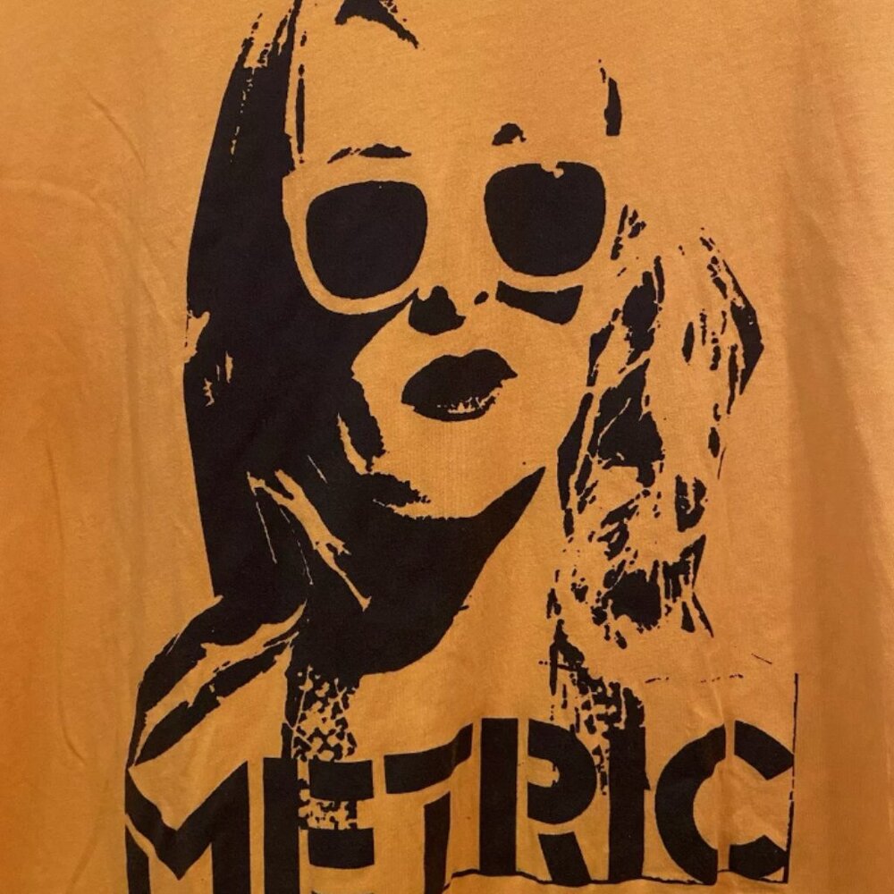 Metric Band Emily Face Retro Sunglasses Tour Merch Tee T Shirt Adult L